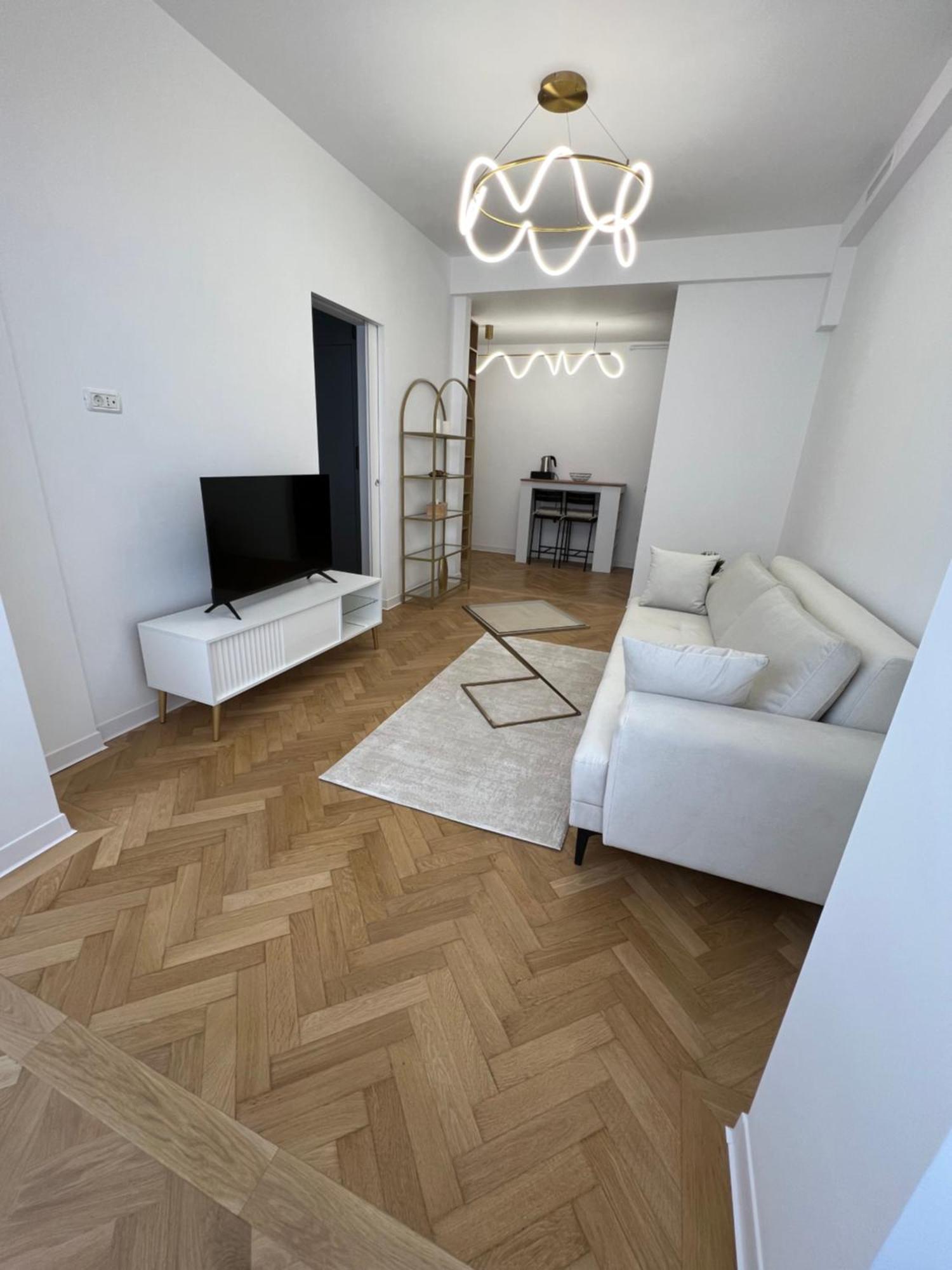 Bucharest City Center Apt Victoriei St Eksteriør billede