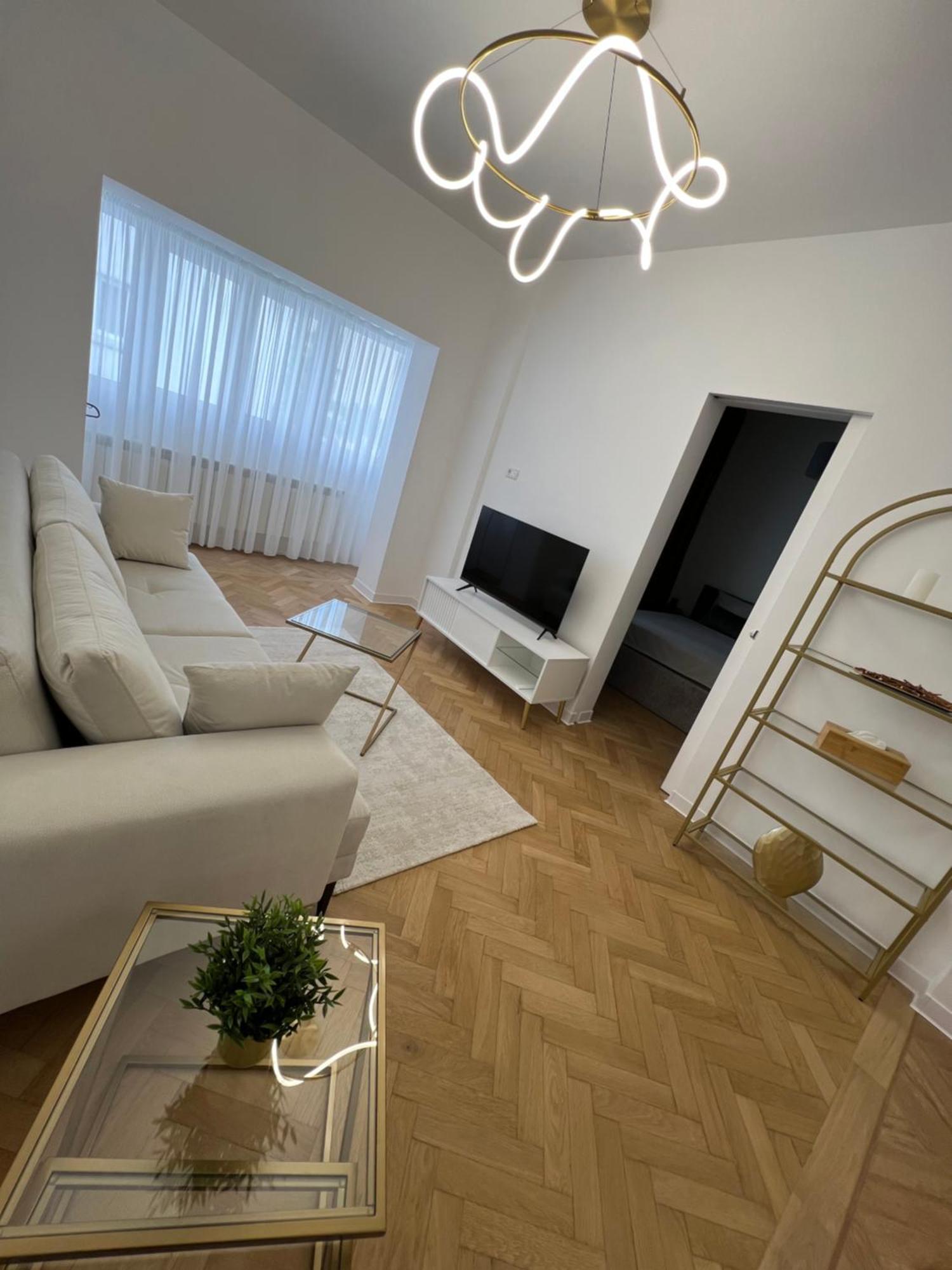 Bucharest City Center Apt Victoriei St Eksteriør billede