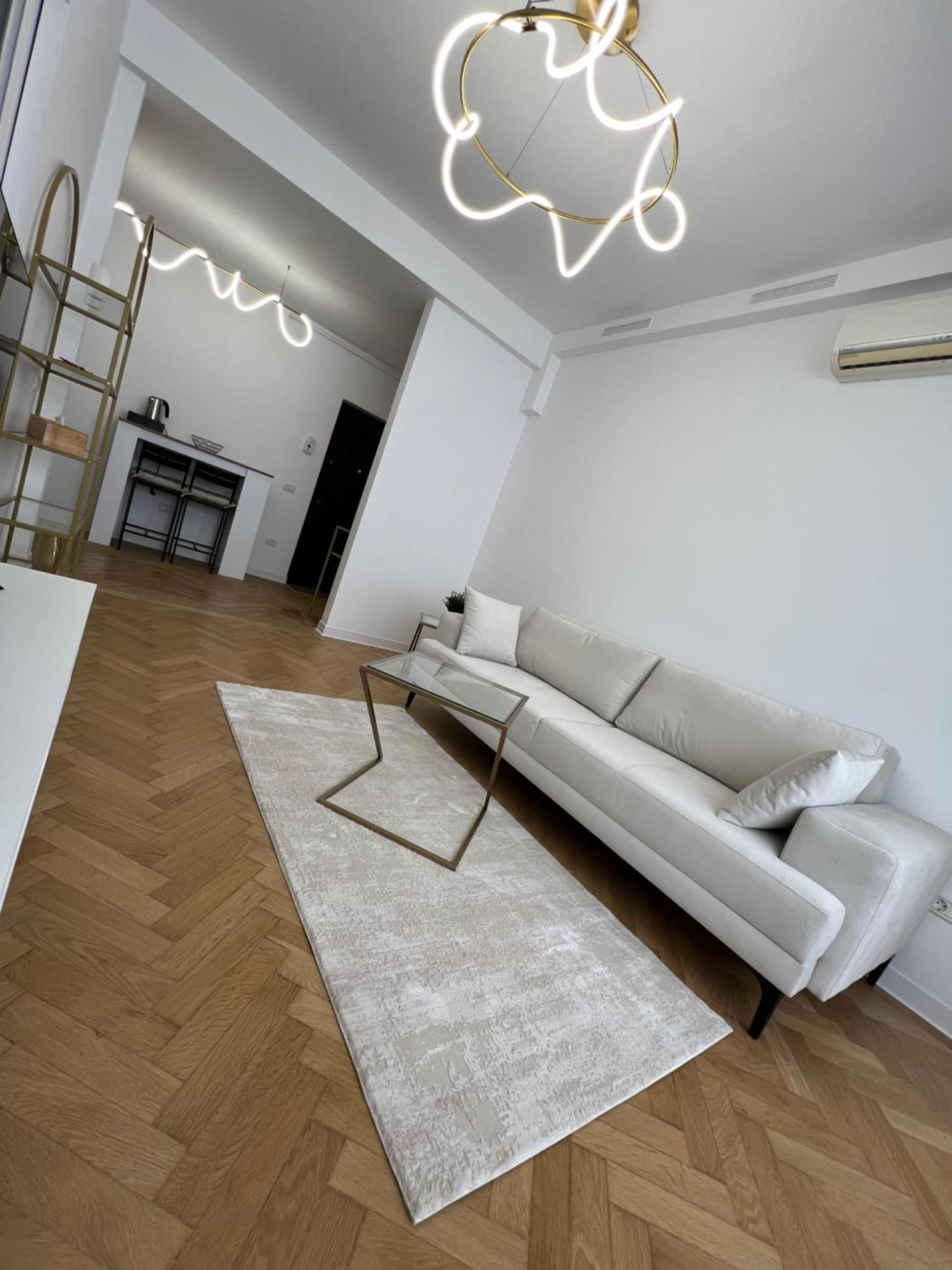 Bucharest City Center Apt Victoriei St Eksteriør billede